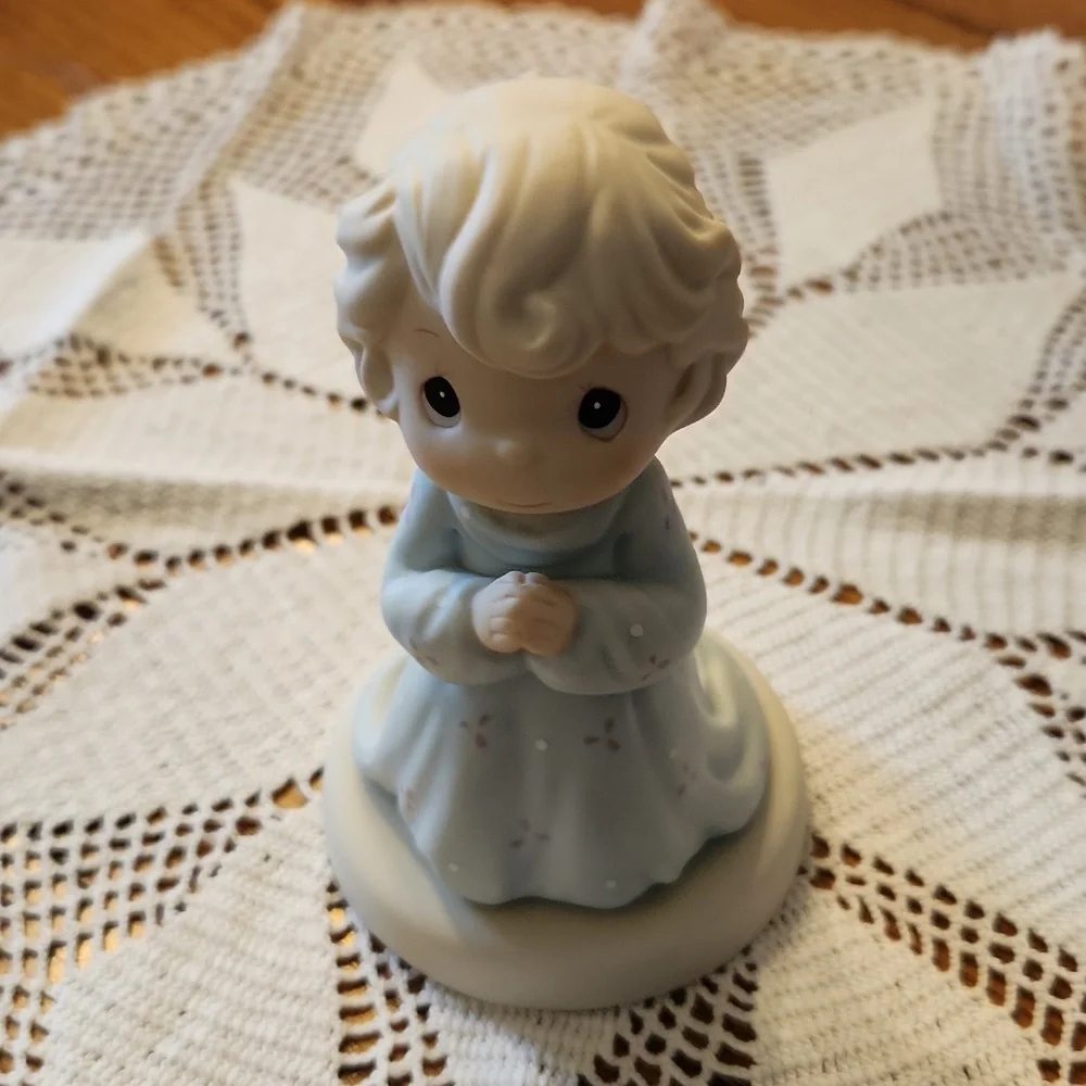 Precious Moments, Vintage, "Take it to the Lord in Prayer ", Excellent cond - Picture 1 of 3